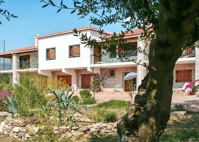 Elegant In Agios Ilias With Sea View